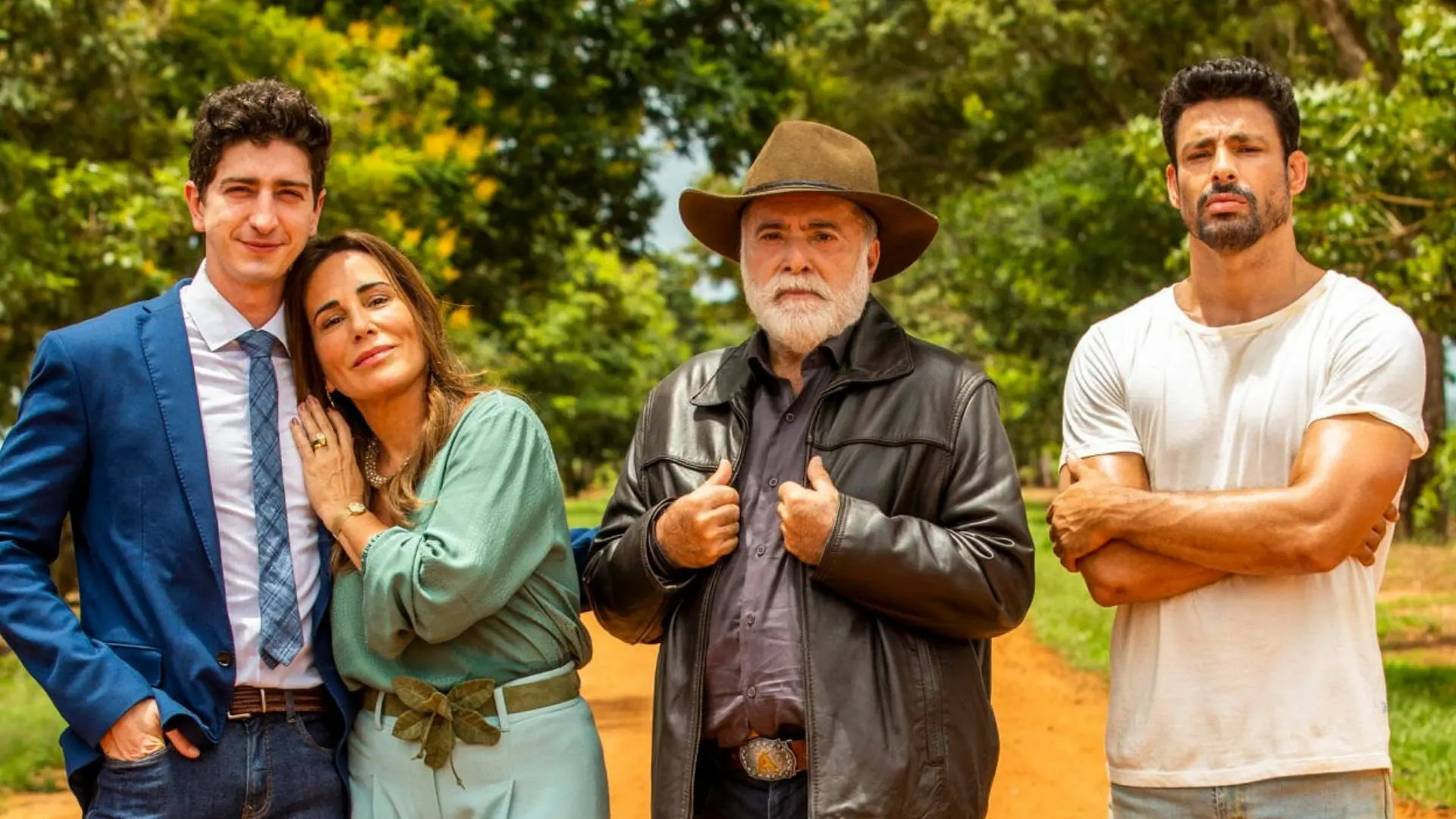Daniel (Johnny Massaro), Irene (Gloria Pires), Antônio (Tony Ramos) e Caio (Cauã Reymond) em Terra e Paixão