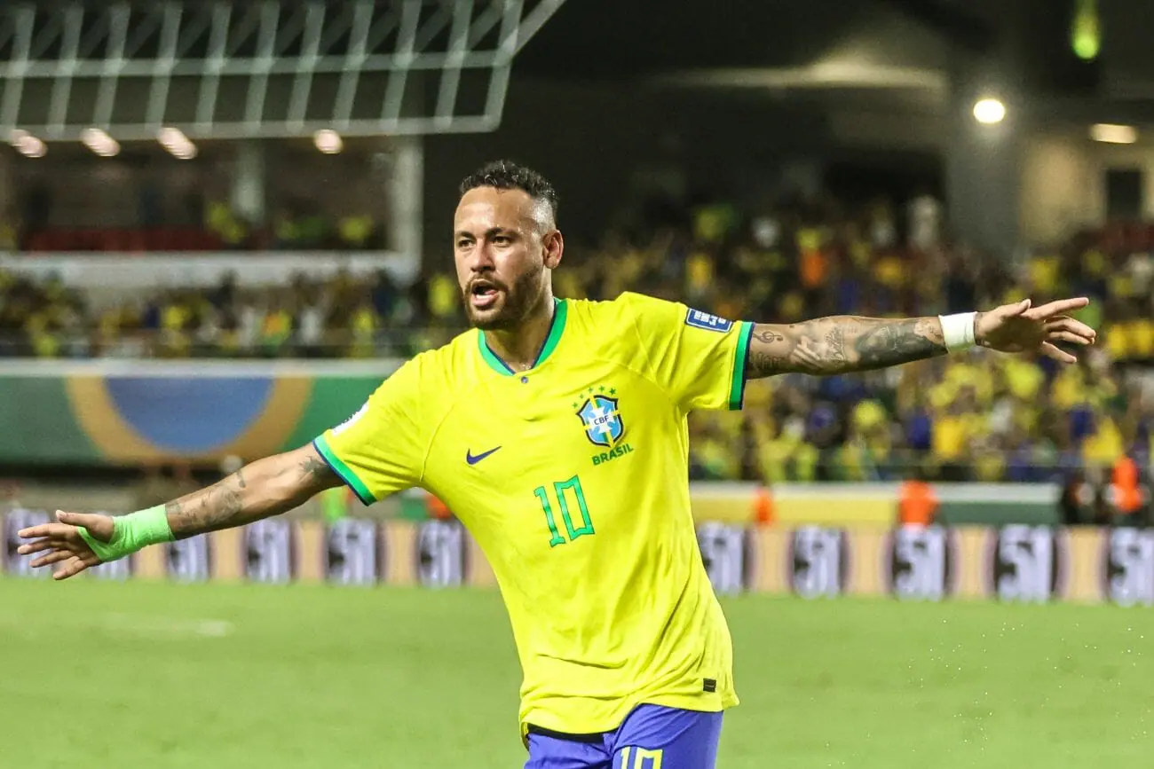 Neymar jogou pelo Brasil contra a Bolívia