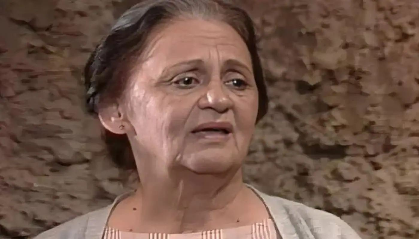 Isaura (Laura Cardoso) em Mulheres de Areia