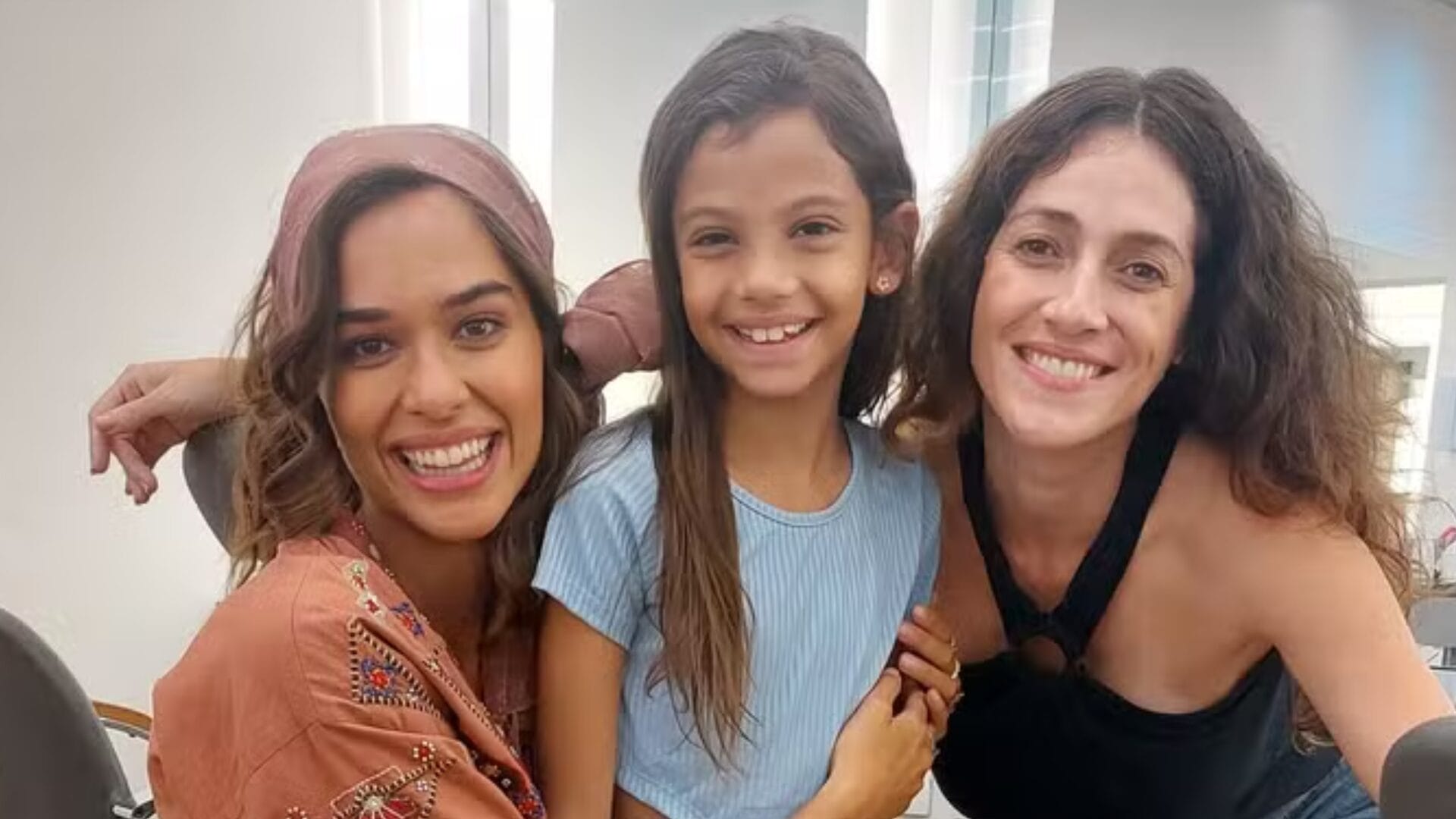 Theresa Fonseca, Lara Manaças e Quitéria Kelly em Renascer