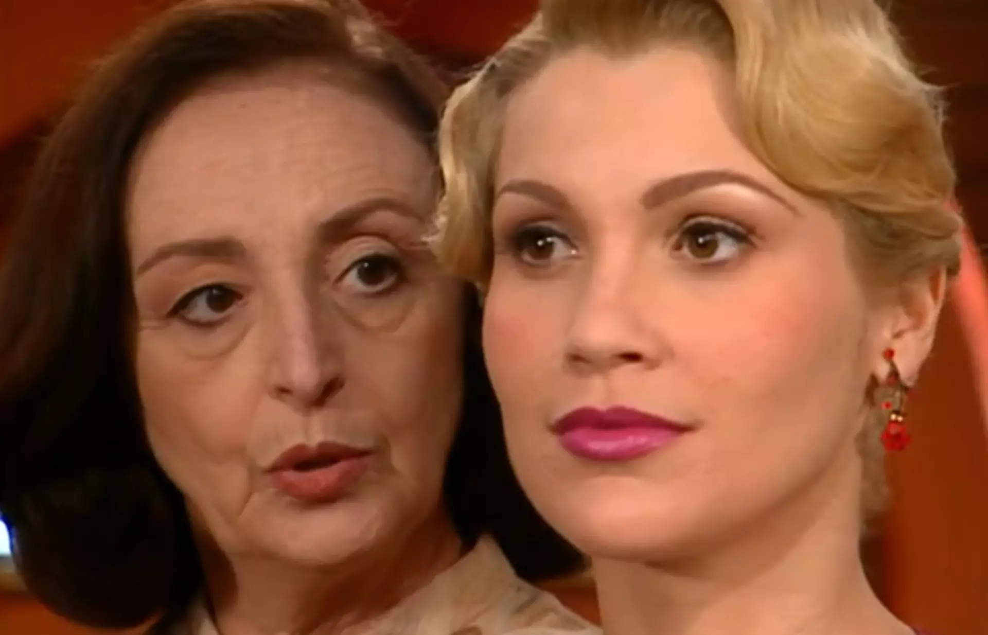 Débora (Ana Lucia Torre) e Cristina (Flávia Alessandra) de Alma Gêmea